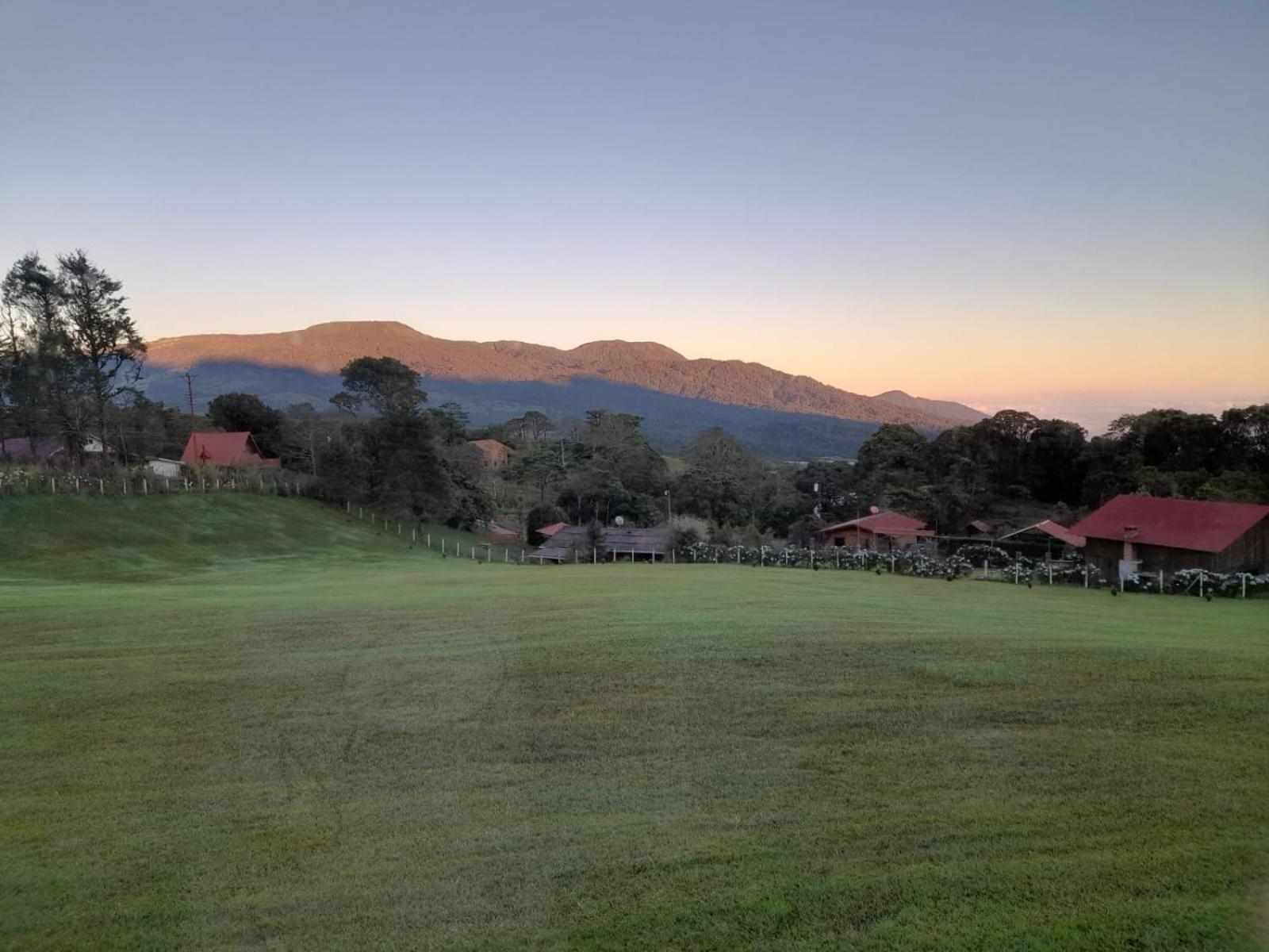 Vistas Del Poas * Heredia